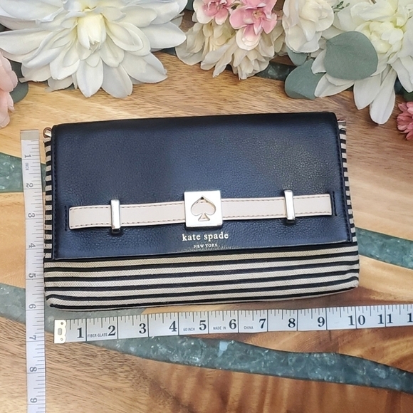 Kate Spade Houston Street Fabric Loula Crossbody Purse - Picture 5 of 12